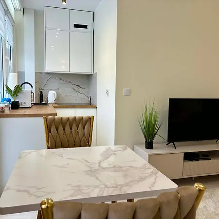 شقة Leo كونين